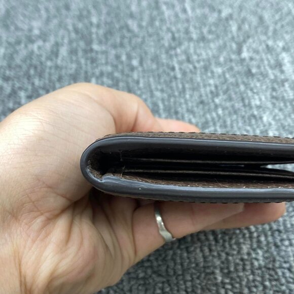 100% Authentic Gucci Leather Card Holder - Picture 5 of 12